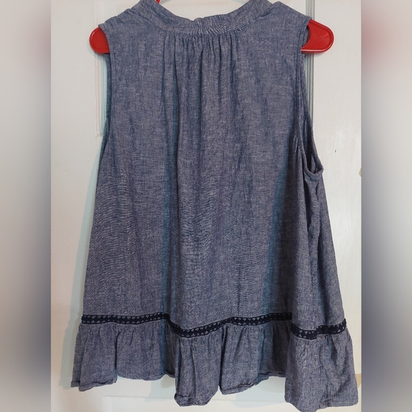 Crown & Ivy women's XL Shirt - Picture 2 of 3